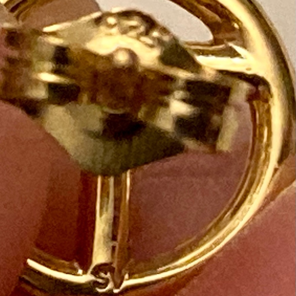 🛑SOLD🛑 NEW😍👑 Authentic Gold TELFAR logo stud earrings - Picture 9 of 10